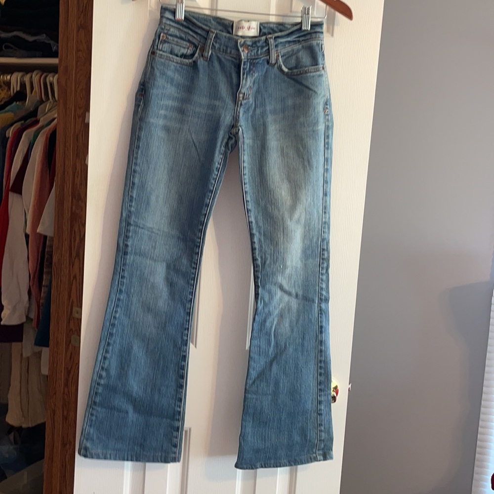 Abercrombie & Finch Low Rise Bootcut Jeans | 0R - Picture 7 of 15